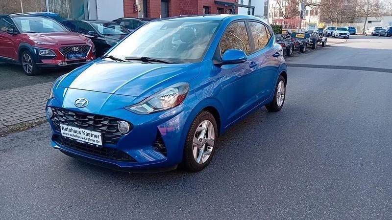 Blau Gebraucht 2020 Hyundai i10 Trend Kleinwagen | 10.999 € (Guter Preis) - Bild 1/4
