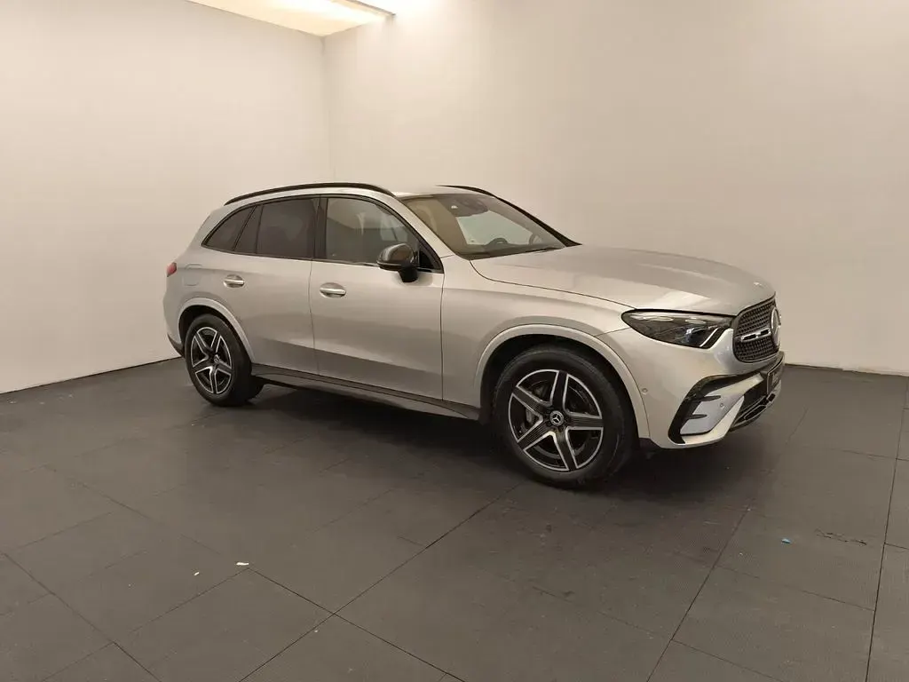 Gebraucht Mercedes GLC450 Premium 367 PS (269 kW) 2023 Hightechsilber metallic SUV