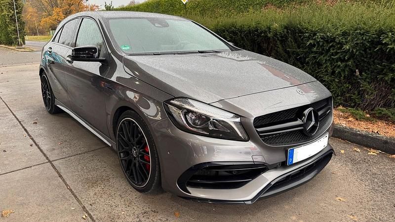 Grau Gebraucht 2016 Mercedes A45 AMG AMG Kleinwagen | 24.499 € (Guter Preis) - Bild 1/4