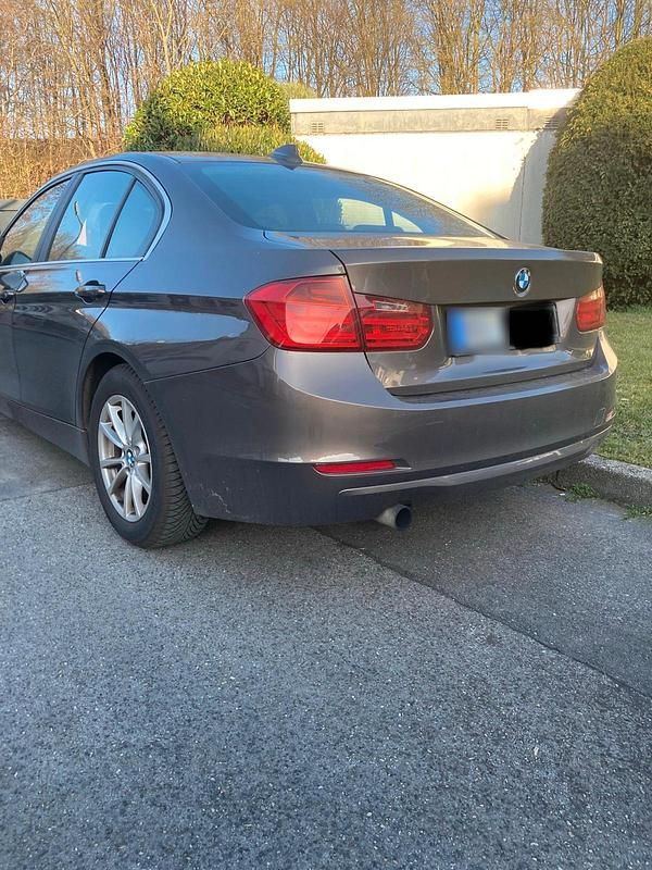 Gebraucht BMW 320 Efficient Dynamics 170 PS (125 kW) 2014 Braun Limousine