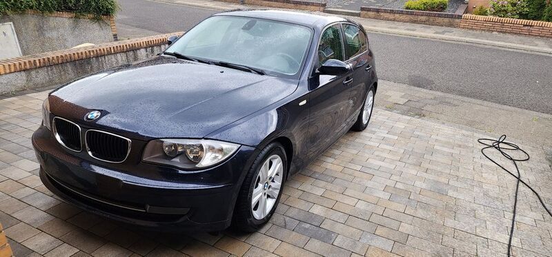 Schwarz Gebraucht 2007 BMW 116 Kleinwagen | 3.799 € (Fairer Preis) - Bild 1/4