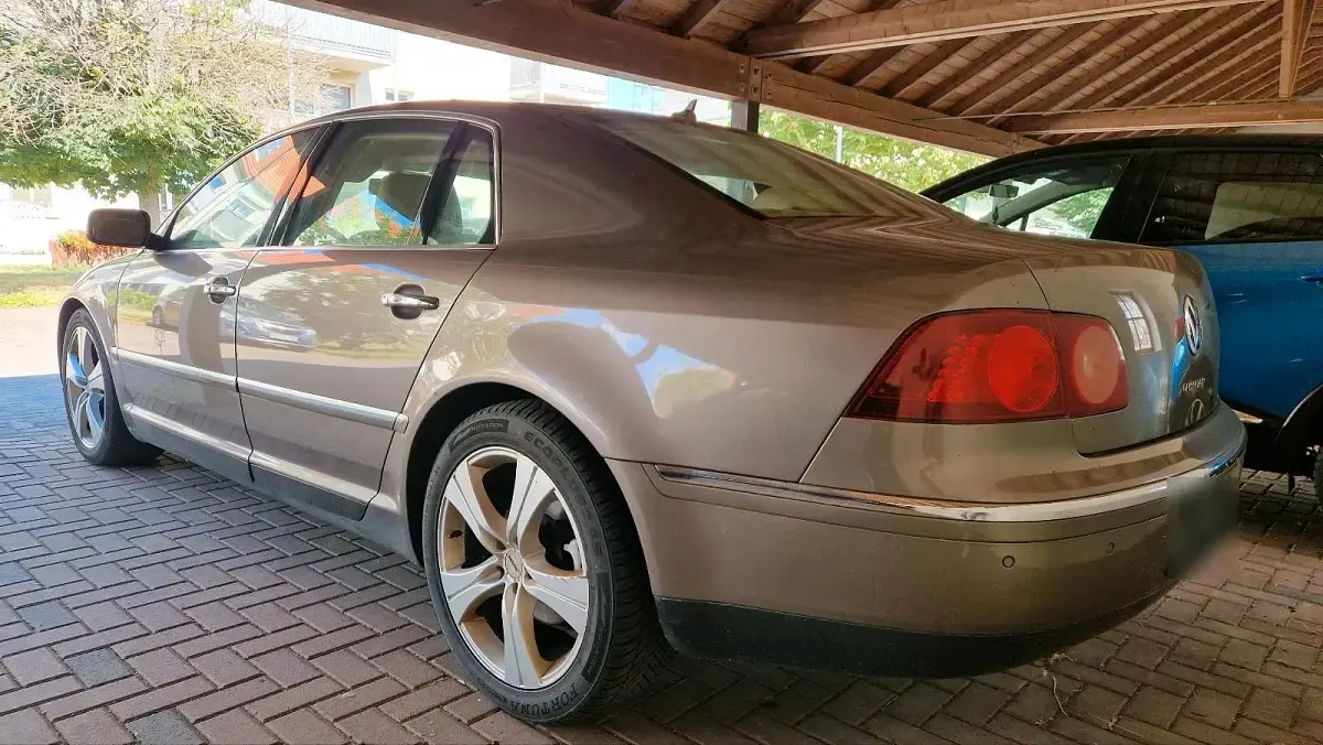 Gebraucht VW Phaeton 239 PS (175 kW) 2010 Beige Limousine