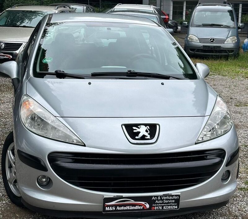 Grau Gebraucht 2007 Peugeot 207 Limousine | 3.699 € (Fairer Preis) - Bild 1/4