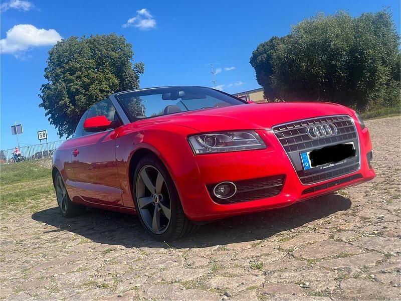 Gebraucht Audi A5 Cabriolet S-Line 160 PS (117 kW) 2011 Rot Cabrio