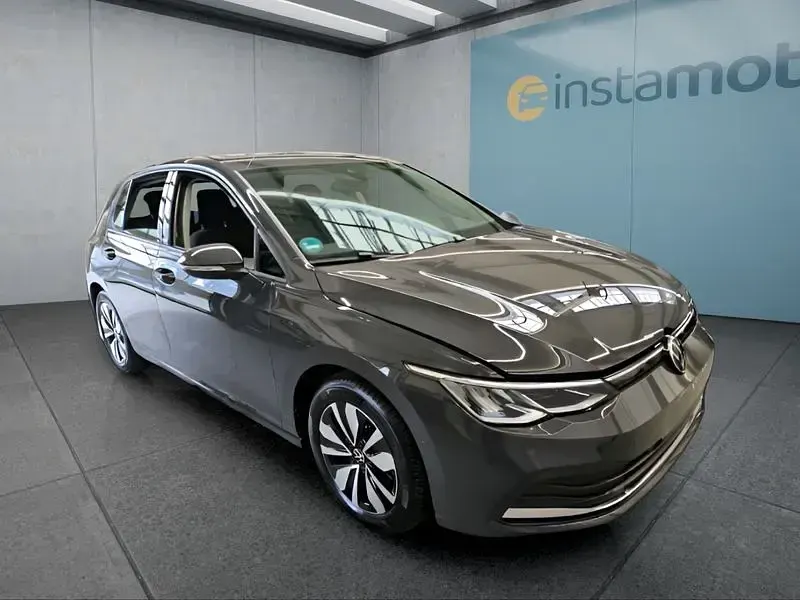 Gebraucht VW Golf VIII Move 110 PS (80 kW) 2024 Grau Kleinwagen