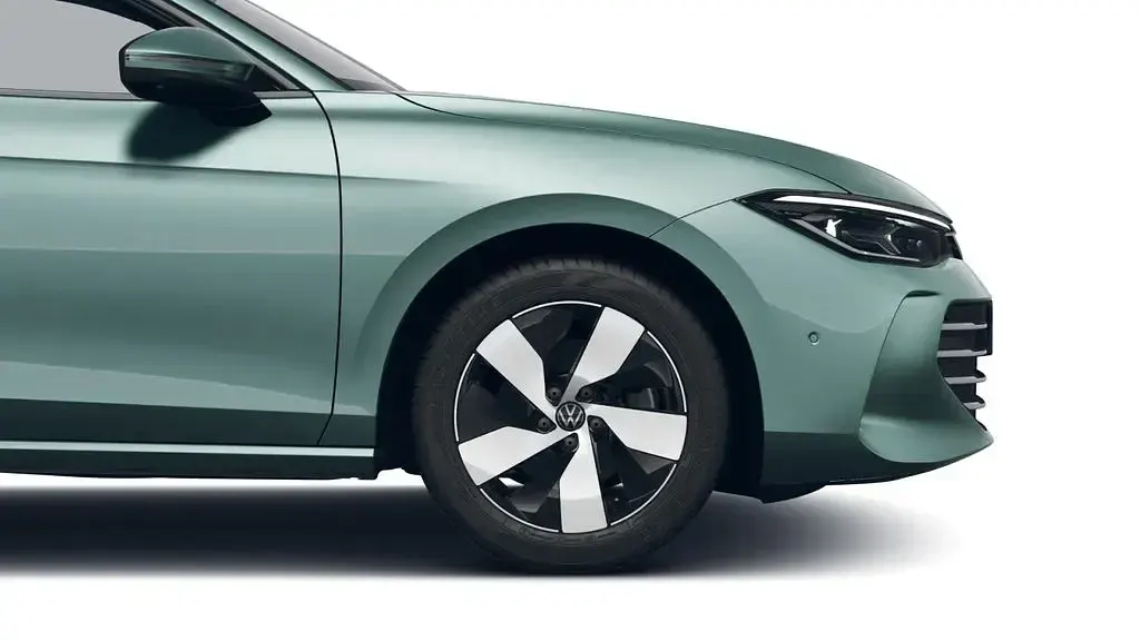 Gebraucht VW Passat 150 PS (110 kW) 2025 Maripositgrün metallic Kombi