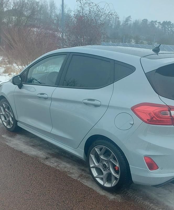 Gebraucht Ford Fiesta ST 200 PS (147 kW) 2018 Grau Kleinwagen