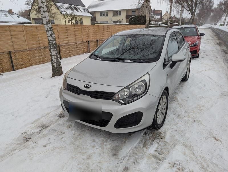 Gebraucht Kia Rio Edition 7 109 PS (80 kW) 2011 Grau Kleinwagen