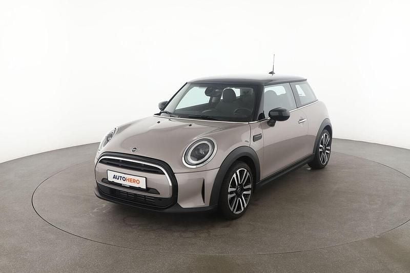 Grau Gebraucht 2023 Mini Cooper Classic Kleinwagen | 24.990 € (Fairer Preis) - Bild 1/3