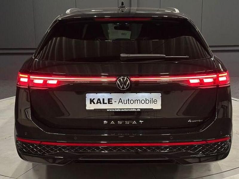 Gebraucht VW Passat R-line 193 PS (141 kW) 2025 Grenadillschwarz metallic Kombi