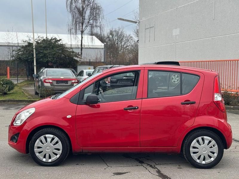 Gebraucht Suzuki Splash Basic 65 PS (47 kW) 2013 Rot Kleinwagen