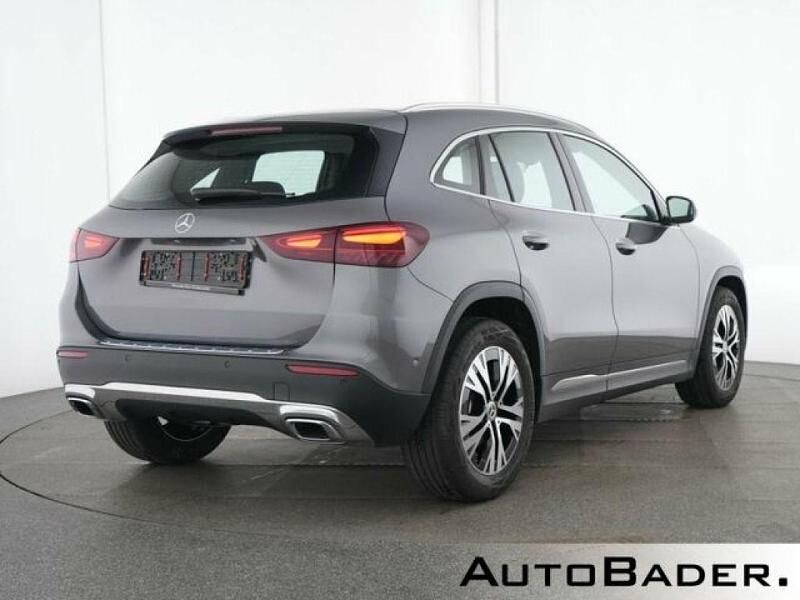 Gebraucht Mercedes GLA180 136 PS (100 kW) 2024 787 lack mountaingrau (metallic) SUV