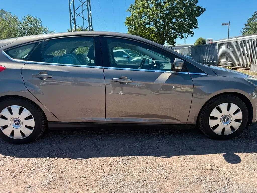 Gebraucht Ford Focus Titanium 150 PS (110 kW) 2012 Braun Limousine