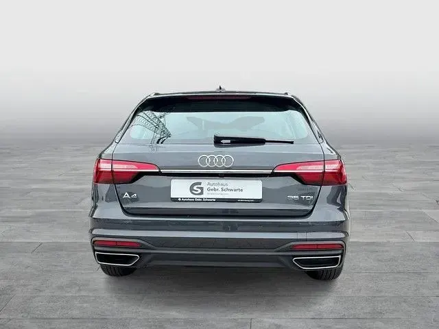 Używany Audi A4 163 KM (119 kW) 2024 Szary Kombi