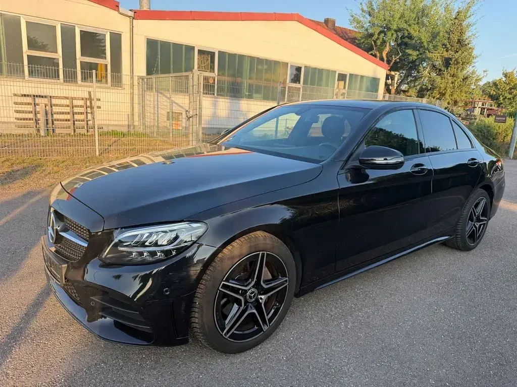Gebraucht Mercedes C200 AMG line 184 PS (135 kW) 2019 Schwarz Limousine