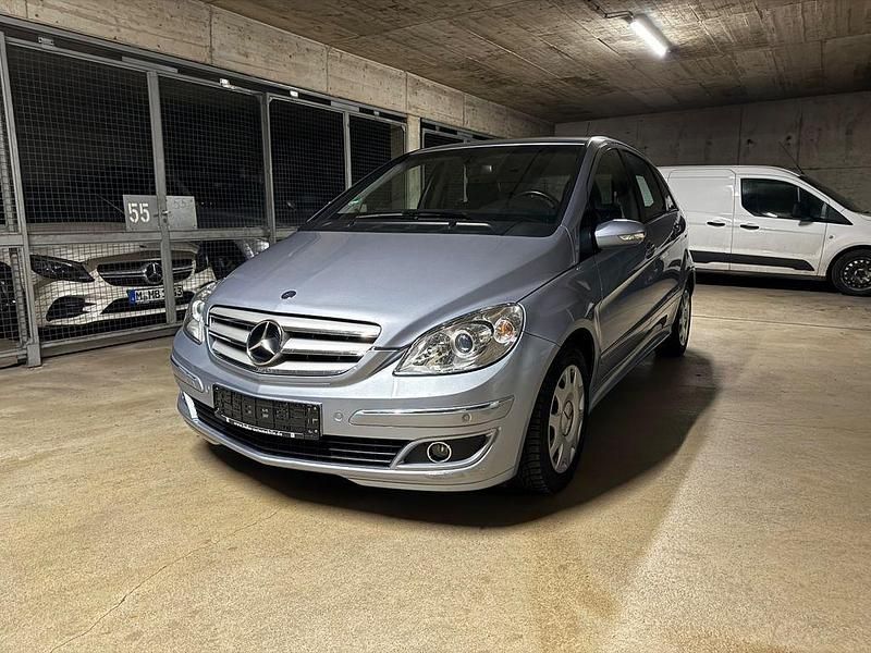 Silber Gebraucht 2006 Mercedes B200 Van / Kleinbus | 5.000 € (Guter Preis) - Bild 1/4