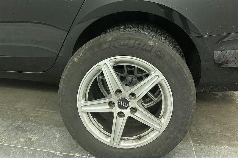 Gebraucht Audi A4 Sport 163 PS (119 kW) 2021 Schwarz Kombi