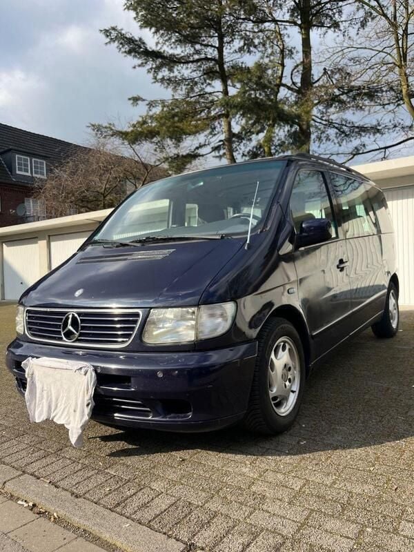 Blau Gebraucht 2000 Mercedes V230 Van / Kleinbus | 3.999 € (Fairer Preis) - Bild 1/4