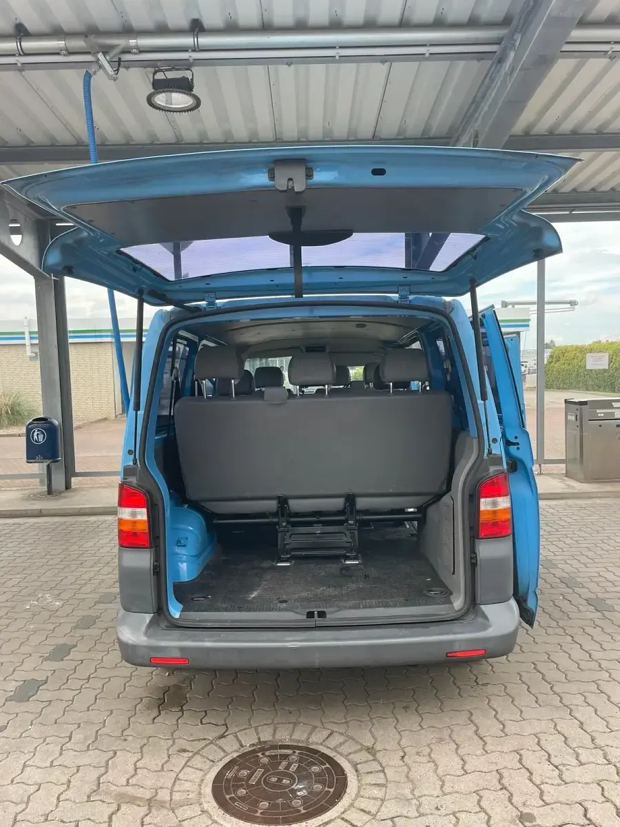 Gebraucht VW Caravelle 101 PS (74 kW) 2006 Blau Van