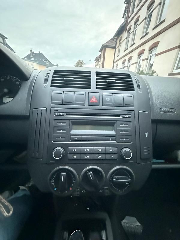 Gebraucht VW Polo 75 PS (55 kW) 2005 Silber Kleinwagen