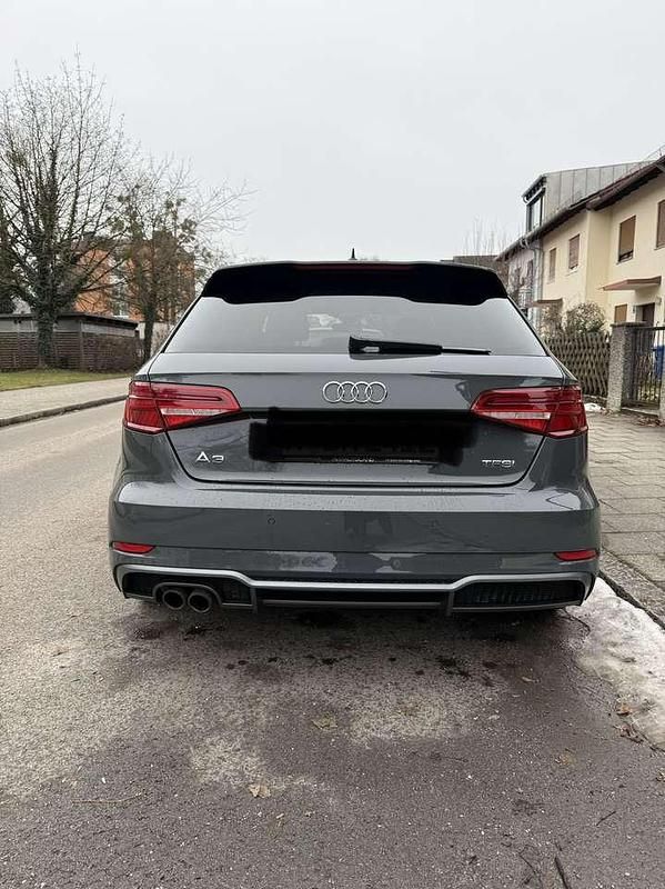 Gebraucht Audi A3 S-Line 150 PS (110 kW) 2018 Grau Limousine