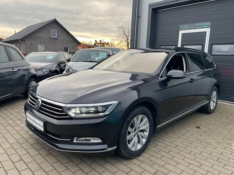Grau Gebraucht 2019 VW Passat Comfortline Kombi | 12.980 € (Superpreis) - Bild 1/4