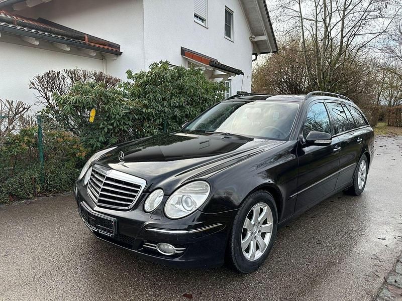 Schwarz Gebraucht 2007 Mercedes E320 Avantgarde Kombi | 3.650 € (Guter Preis) - Bild 1/4