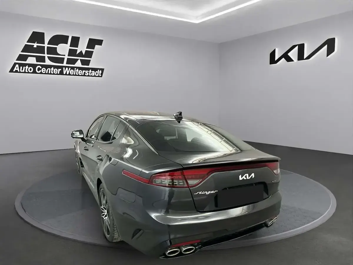 Gebraucht Kia Stinger GT 366 PS (269 kW) 2022 Panthera metallic Kleinwagen