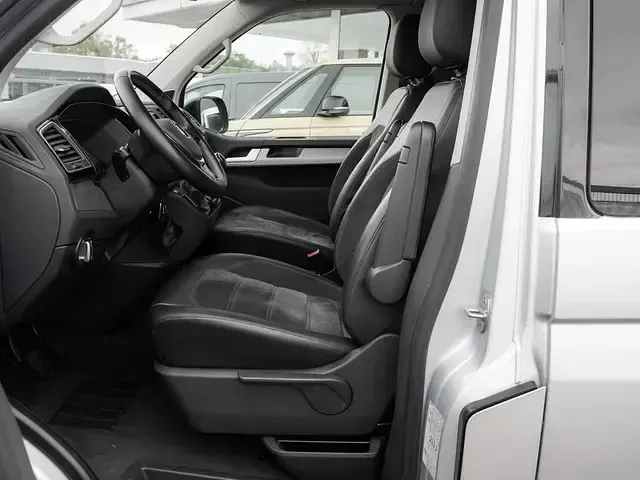 Gebraucht VW Multivan Edition 150 PS (110 kW) 2019 Reflexsilbermetallic Van / Kleinbus