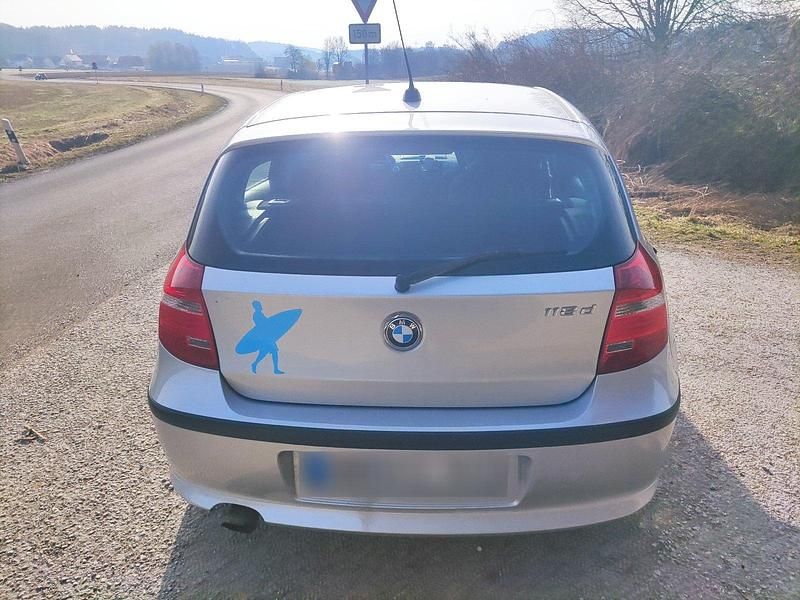 Gebraucht BMW 118 143 PS (105 kW) 2010 Silber Kleinwagen