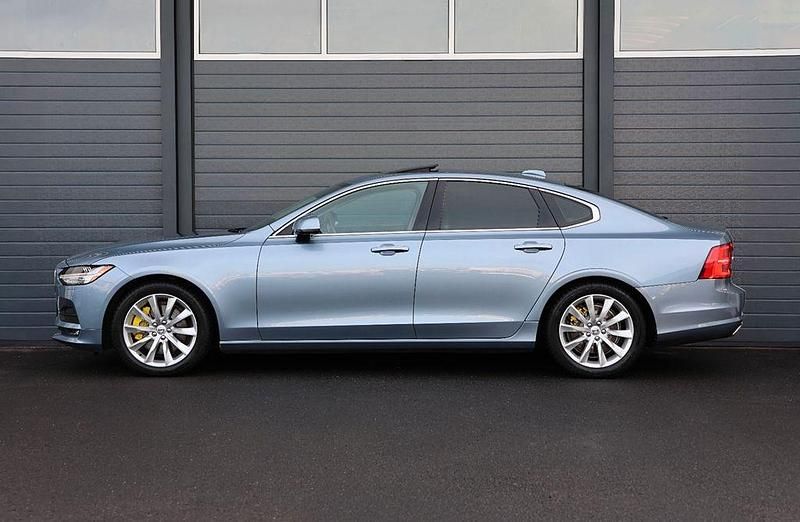 Second-hand Volvo S90 320 CP (235 kW) 2017 Albastru Berlinǎ