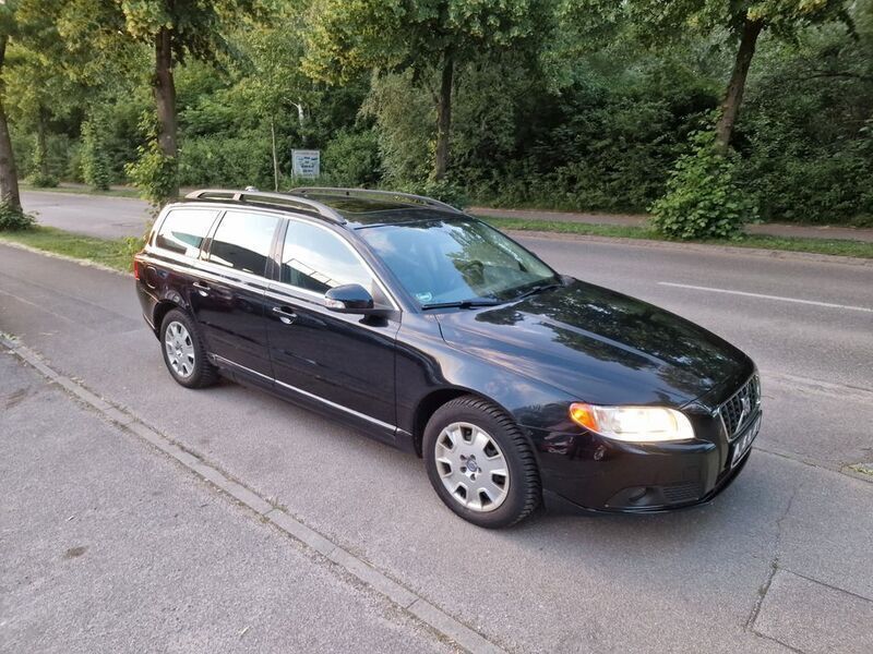 Schwarz Gebraucht 2008 Volvo V70 Summum Kombi | 7.999 € (Fairer Preis) - Bild 1/4