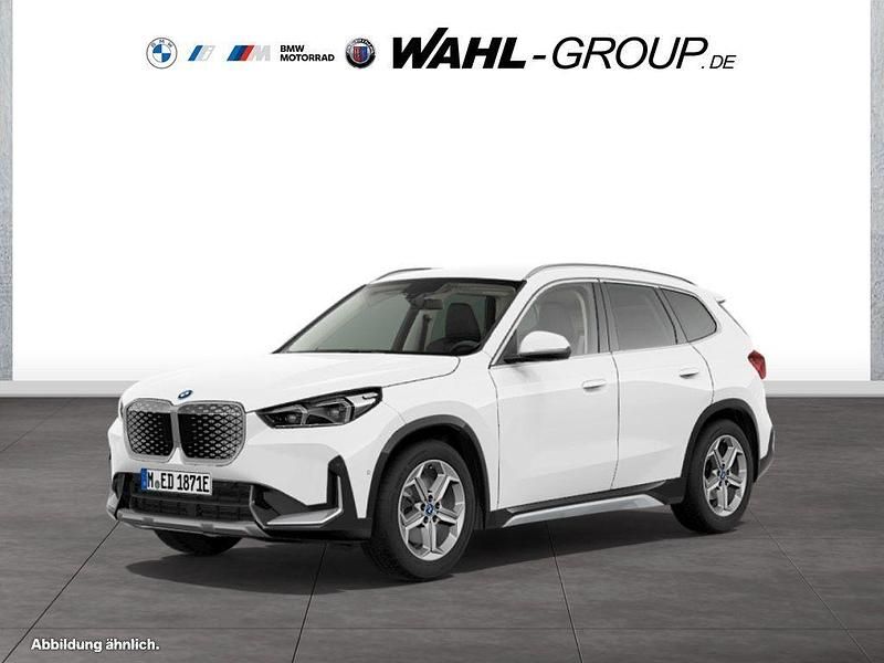 Gebraucht BMW iX1 xLine 230 kW (313 PS) 2025 Weiß SUV