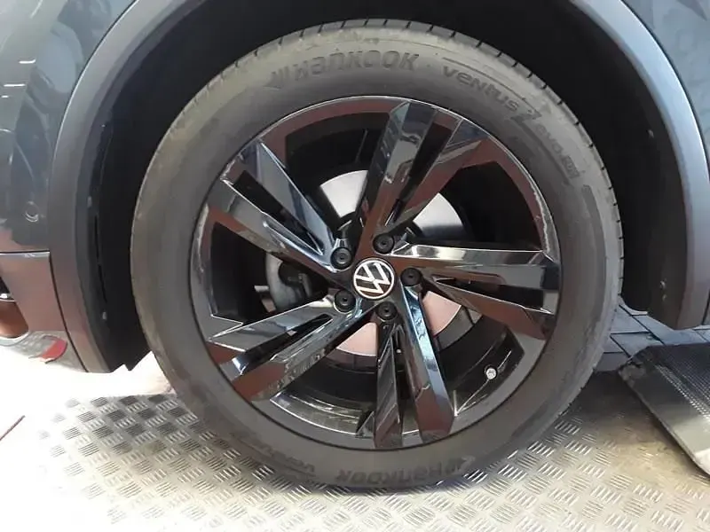 Gebraucht VW Tiguan Style 193 PS (141 kW) 2021 Grau (delfingrau metallic) SUV