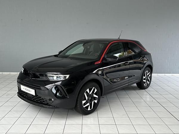 Schwarz (karbon schwarz metallic) Gebraucht 2023 Opel Mokka-e SUV | 17.990 € (Superpreis) - Bild 1/4