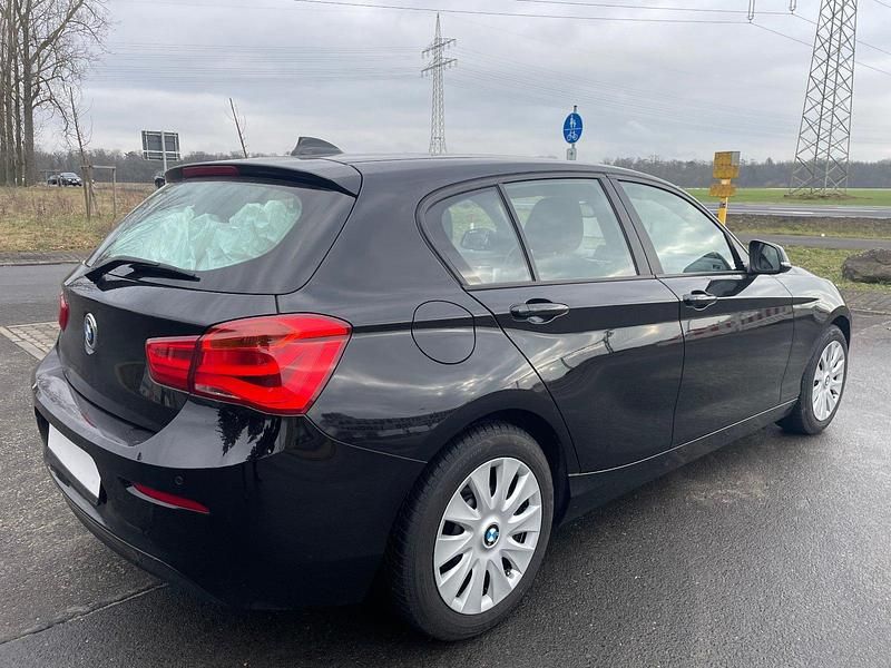 Gebraucht BMW 118 Sport Line 136 PS (100 kW) 2016 Schwarz Kleinwagen