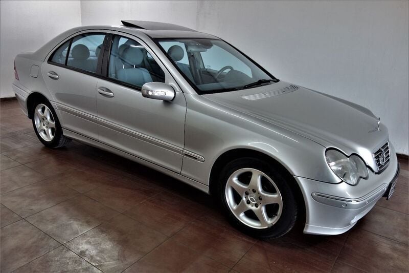 Silber Gebraucht 2000 Mercedes C220 Avantgarde Limousine | 6.999 € - Bild 1/4