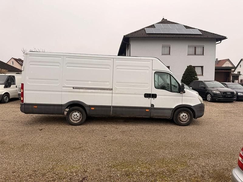 Second-hand Iveco Daily 106 CP (77 kW) 2010 Alb Pickup