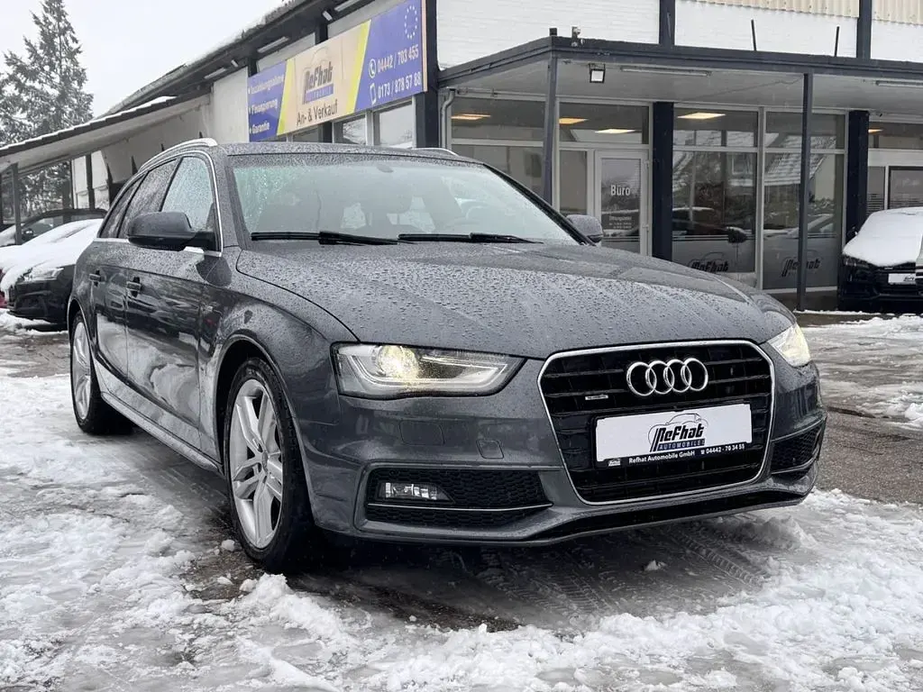 Używany Audi A4 S-Line 245 KM (180 kW) 2014 Szary Kombi