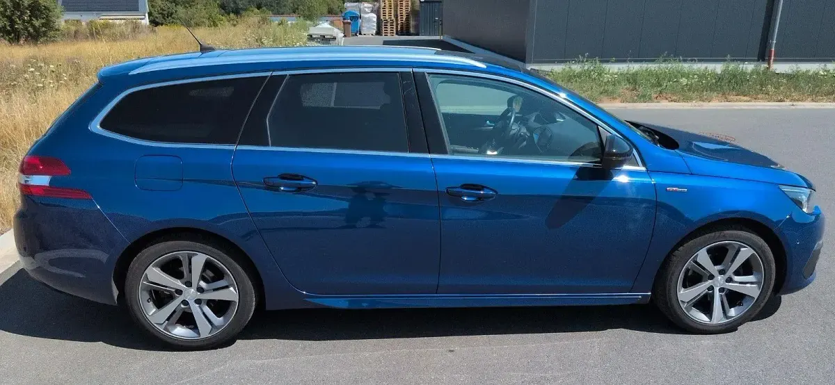 Gebraucht Peugeot 308 Allure GT-Line 131 PS (96 kW) 2018 Blau Kombi