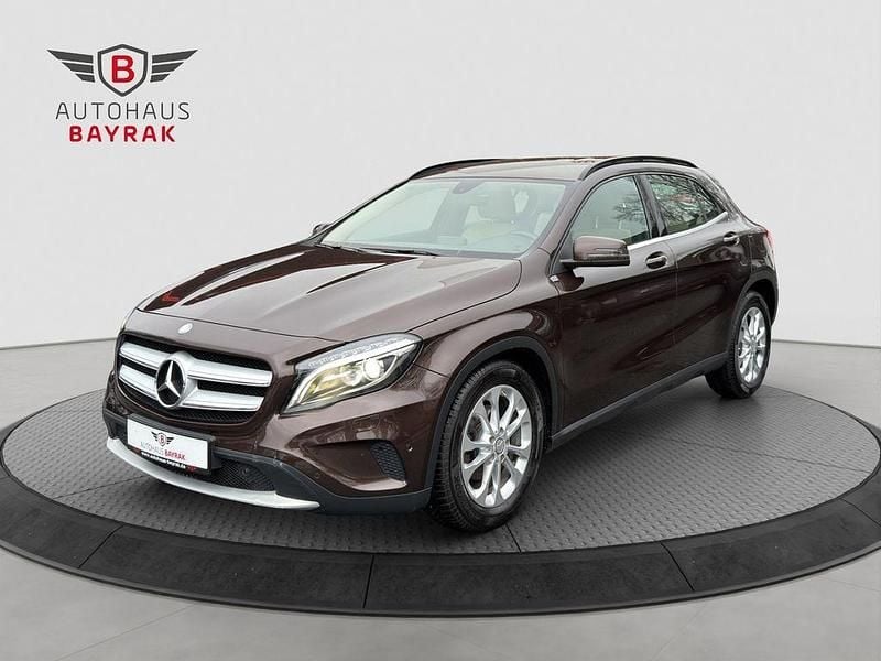 Gebraucht Mercedes GLA200 156 PS (114 kW) 2014 Braun SUV