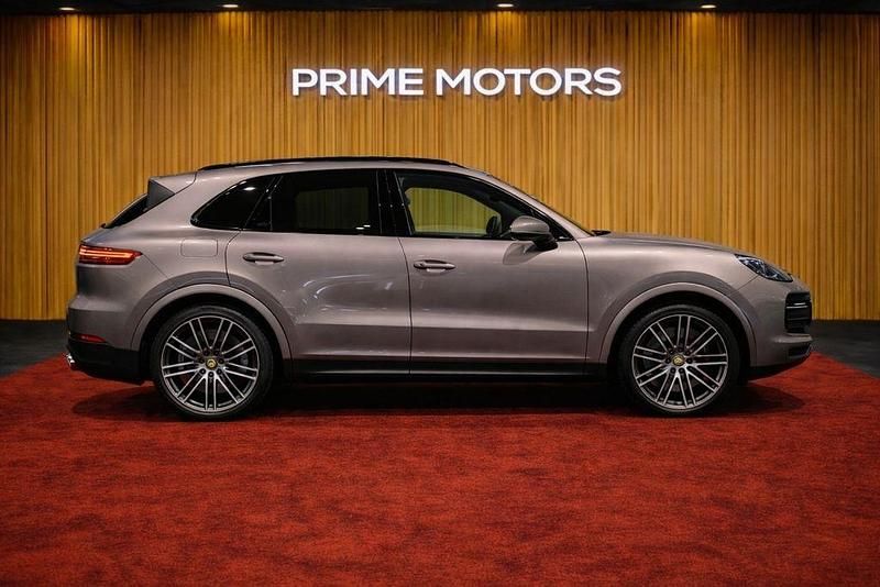 Gebraucht Porsche Cayenne Turbo Chrono 549 PS (403 kW) 2019 Schwarz SUV