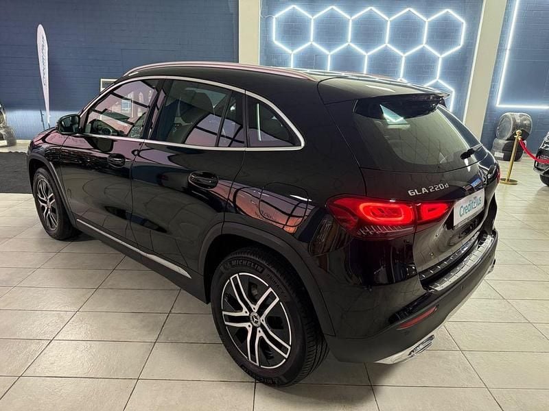 Gebraucht Mercedes GLA220 190 PS (139 kW) 2021 Schwarz SUV