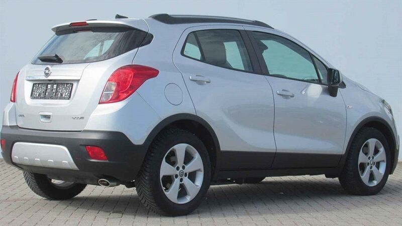 Gebraucht Opel Mokka Edition 140 PS (102 kW) 2015 Silber / icesilver / metallic SUV