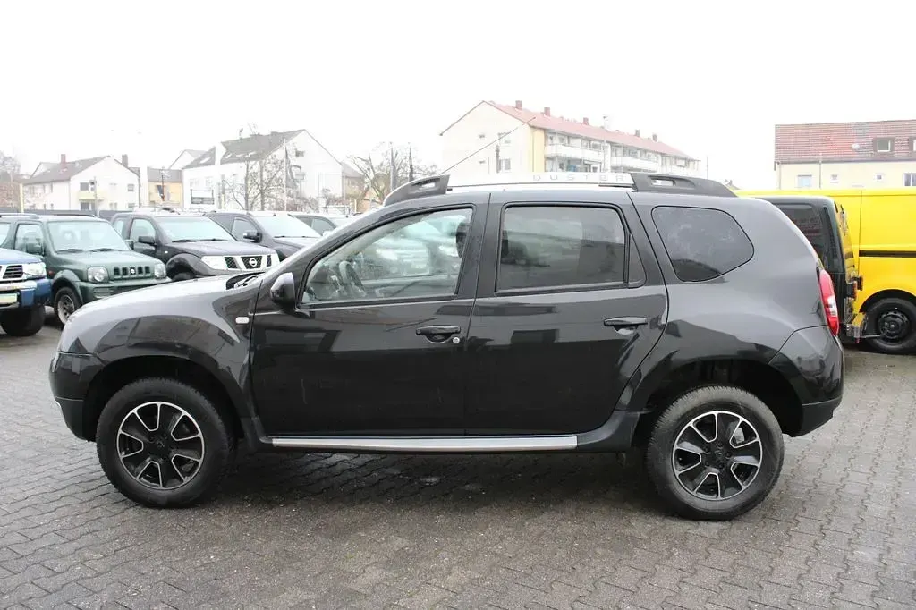Second-hand Dacia Duster Black Shadow 125 CP (91 kW) 2017 Negru SUV