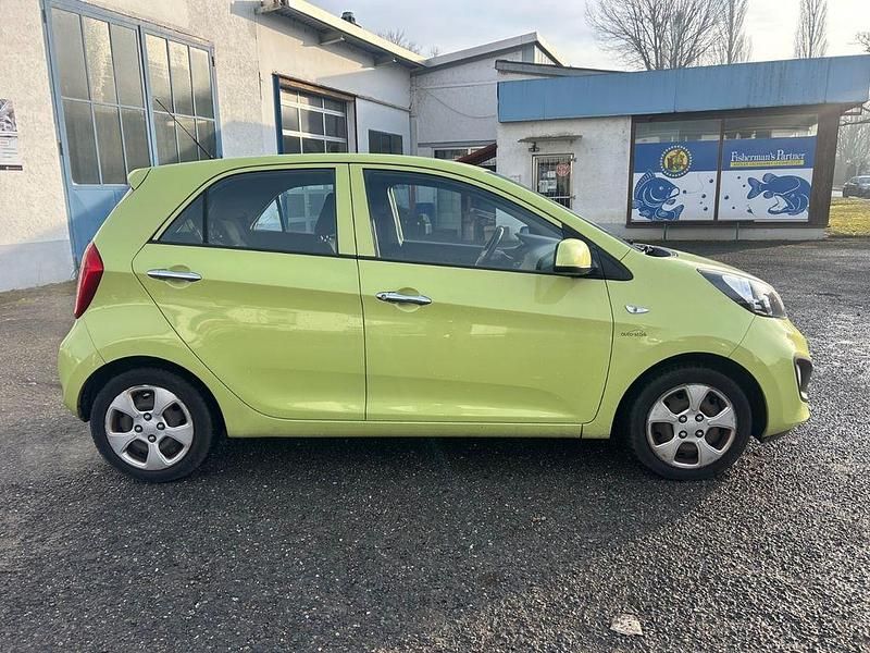 Gebraucht Kia Picanto Edition 7 69 PS (50 kW) 2014 Grün Kleinwagen