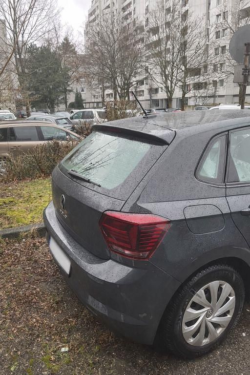 Gebraucht VW Polo Active 95 PS (69 kW) 2021 Grau Kleinwagen