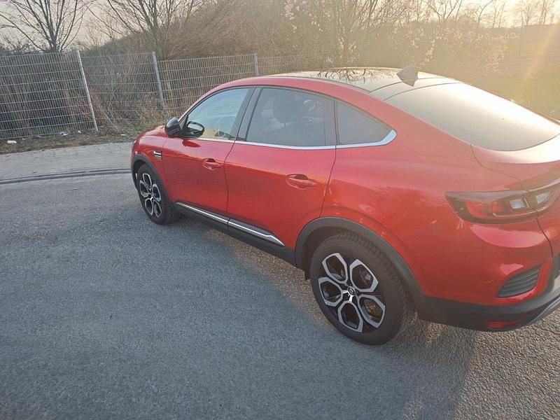 Gebraucht Renault Arkana Techno 140 PS (102 kW) 2023 Rot SUV