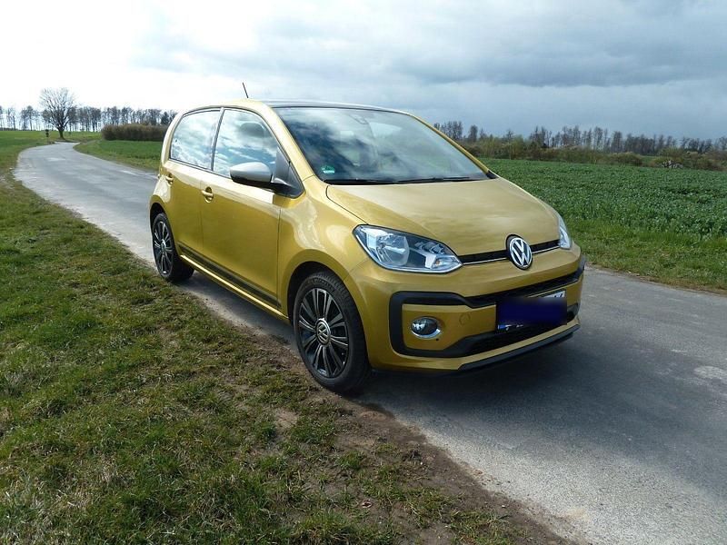 Gebraucht VW up! high up! 90 PS (66 kW) 2016 Gold Kleinwagen