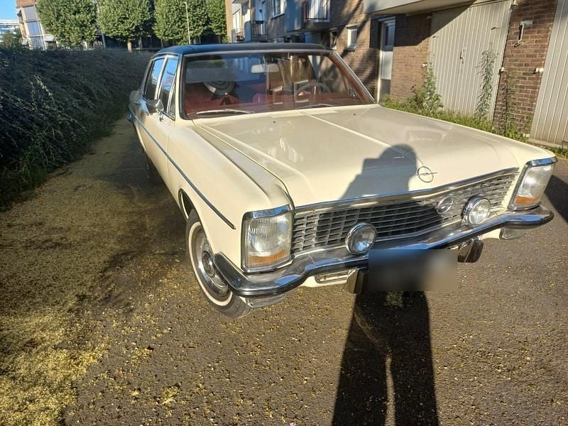 Weiß Gebraucht 1968 Opel Diplomat Limousine | 18.500 € - Bild 1/4